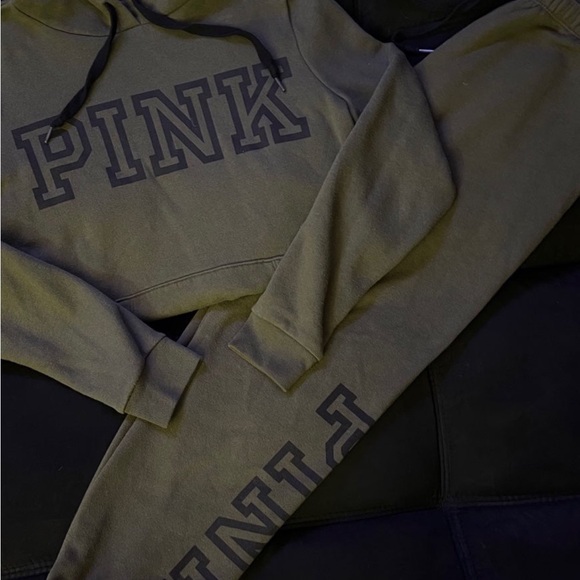 VS PINK OLIVE & BLACK HOODIE & PULLOVER SWEATSUIT SET - Picture 6 of 7